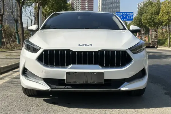 Основное фото KIA K3