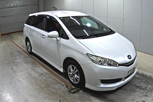 Основное фото TOYOTA WISH